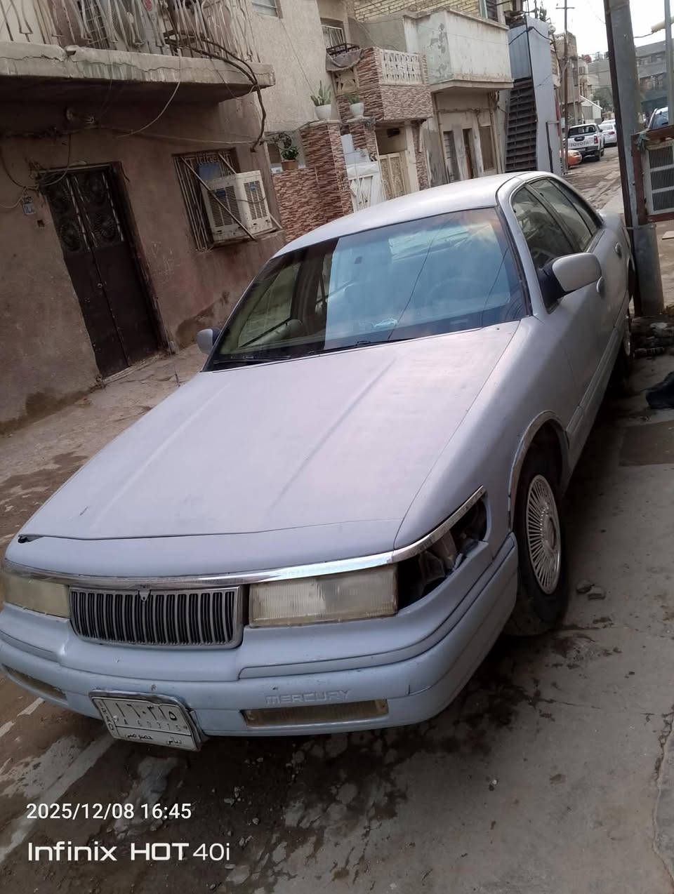 سياره فورد ماركيز موديل 1992 رقم ديالى صاحبه بل امين يريد تحويل محرك 8سلندر ما بيه صرف بانزين حاله حال السمند كير ومحرك خير من الله ترايك بصره دواخله نضيفه جدا سياره خير من الله السعر 30 العنوان بغداد الجديدة رقم الهاتف ***********
