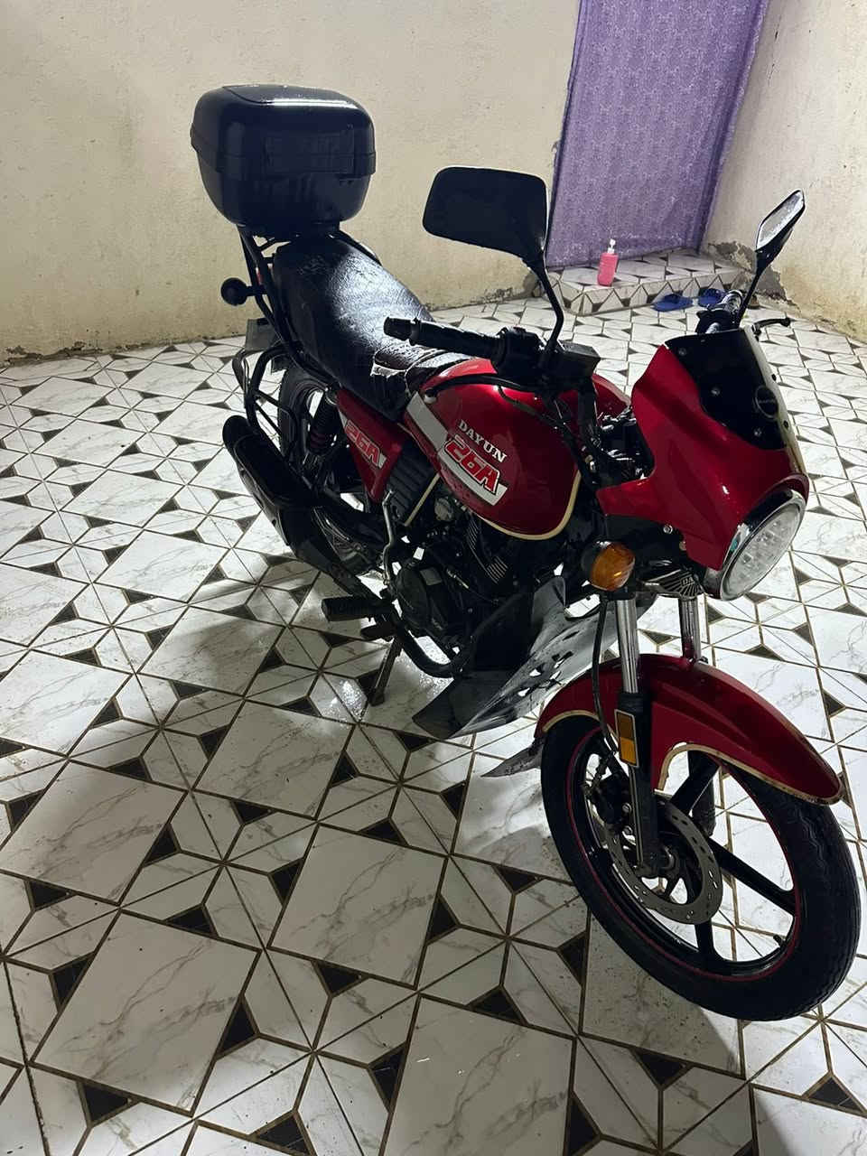 سلام عليكم دراجه دايوان للبيع موديل ٢٠٢٢السعر مليون و ٤٠٠ دراجه نضيفه شوفت عينك التواصل ***********محمد العبودي
