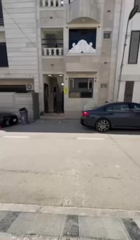 ️ #شقة_مؤثثة_للايجار  📍 الموقع: #الاميرات_شارع_أسواق_نجاة  ♻️ المساحة:...