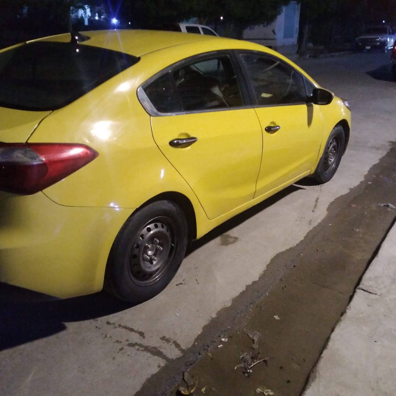 مكلف بالنشر !!! كيا فورتي موديل 2014  وارد أمريكي محرك 1800 دوش مع منظومه غاز كامله بصمه أبواب فتح وقفل الضرر جاملغ خلفي نفس ومصلح مع تبديل باب صفحه عكس السايق  اثنينهم رقم الهاتف //***********

السعر 97وبيها مجال
