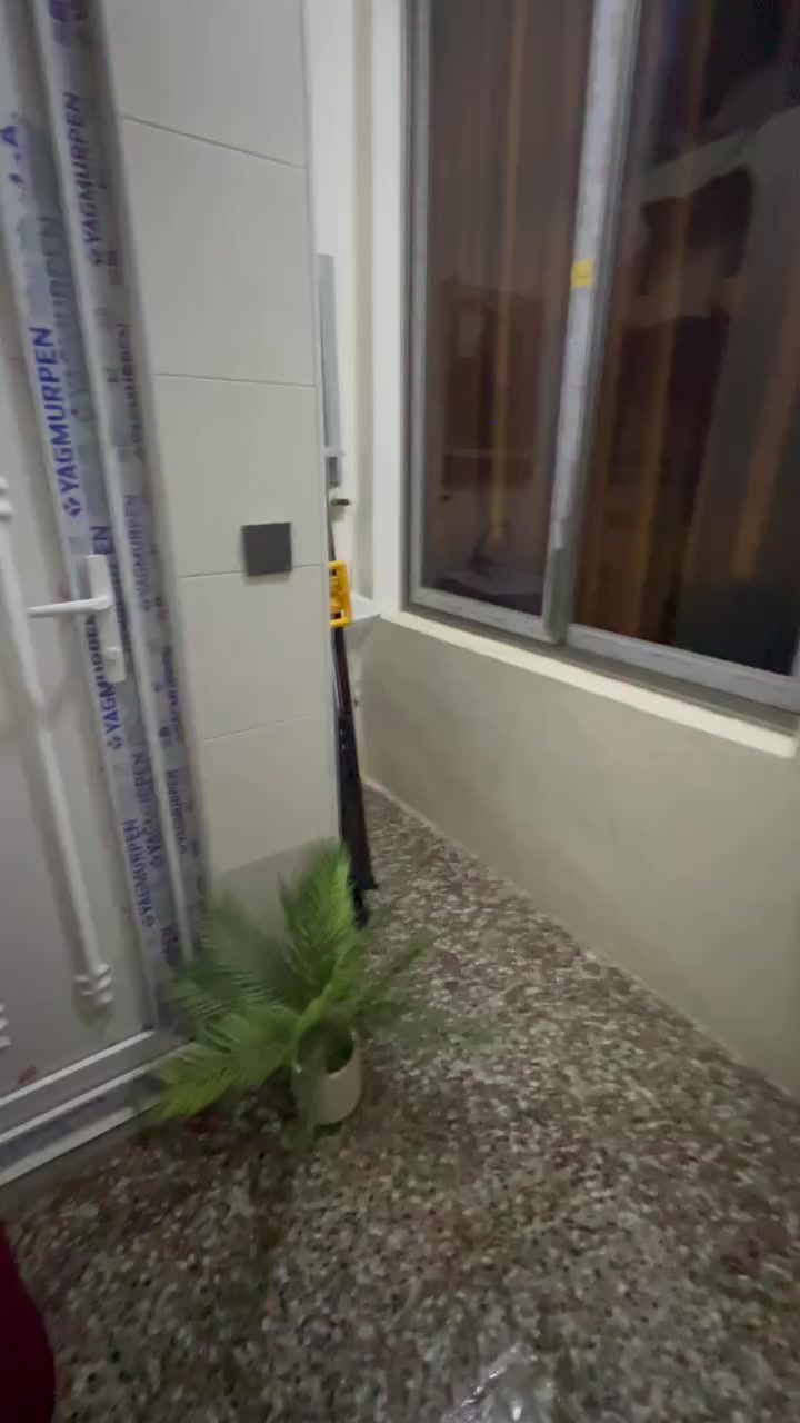 السلام عليكم بيت طابو 75متر  واجهه 4هو والاثاث205  بدون  اثاث200للاستفسار***********
