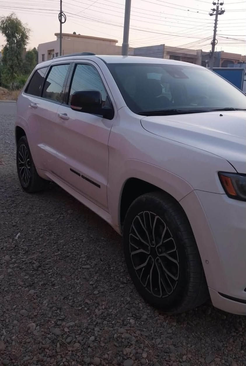 Jeep s
فوول فوول بيدون صبوغ
موديل 2020
مواصفات امريكي
صعر $310بيها مجال 
*********** whatsap
