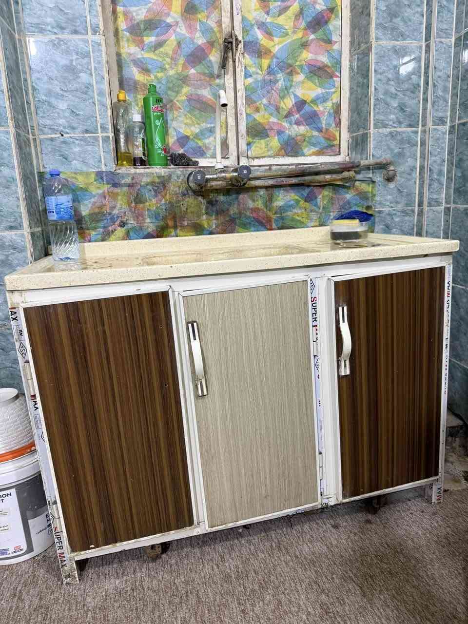 كاونتر للبيع مع الطباخ كامل 4 قطع للاستفسار ***********
