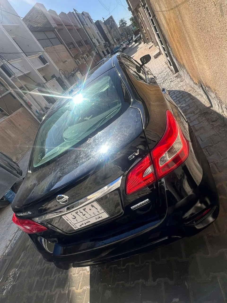 للبيع (١١٠) او مراوس حسب القناعه
نيسان سنترا موديل ٢٠١٩ 
 ( special limited )Sv 
مواصفات فول خاصة
وارد امريكي بأسمي
 بيهه بنيد مصبوغ السيارة نظيفة جداً من الداخل 
حادثها جاملغ جهة السايق وشوي من بنيد بلادي
مواصفات السيارة 
بصمة 
مانع انزلاق 
ايكو
شاشة تدعم كارباي
كامرة خلفية
مثبت سرعة 
تحكمات ستيرن 
نظام ايكو
فتحة بالسقف
رادار جانبي
ورادار امامي مقفل
رقم بغداد
محرك ١٨٠٠ 
ماشية ٧١ الف ميل 
***********
مكلف بالنشر اتصل بالرقم 
مكان السياره بغداد
