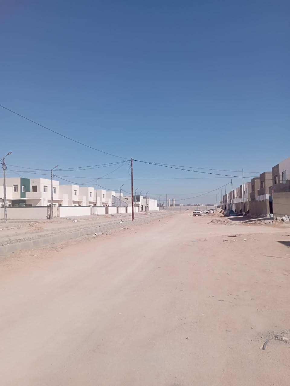 #بيع______شراء______وتبديل #دره_التطور_للبيع_والبنا_
يتوفر لدينا جميع الفئات
مجمع ابو تراب السكني
متوفر دار سكنيه
200 متر مجمع ابو تراب السكني
بنا حديث جاهز للسكن 🏠🏠
طابقين غرفتين فوك وغرفتين جوه
3 صحيات استقبال مطبخ تخاريج
صاله بيع مناسب 🌷🏠
مرحله ثانيه مثل ماموضوح بالصور
سند حر كامل للمصرف
يباع نقدي
للتواصل والاستفسار يمكنك الاتصال عل الرقم*********** او زياره الموقع الكاىن مجمع ابو تراب شارع النخيل مكتب درة التطوير للعقار
