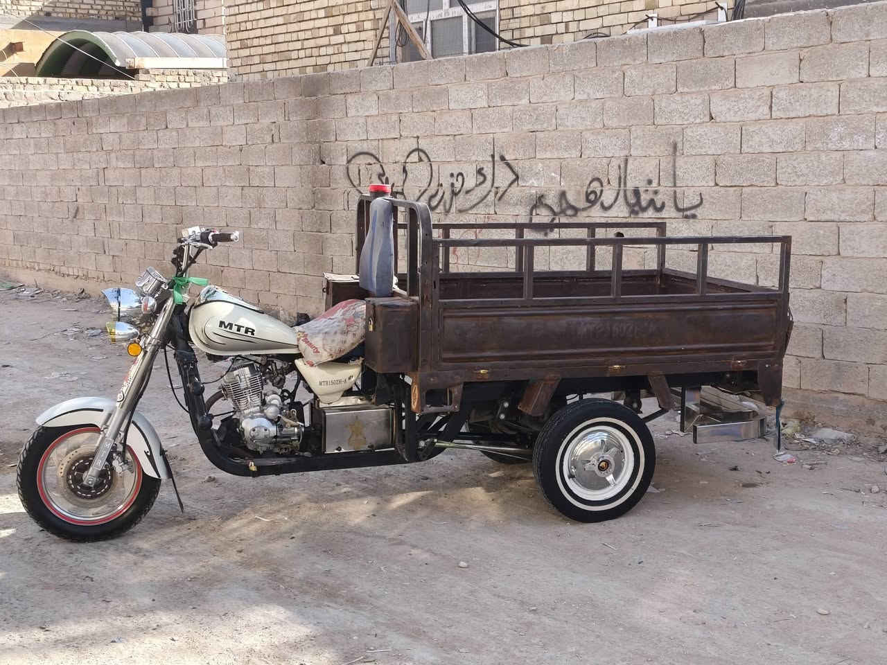 ستوته لبيع رقم كبل وجهك ويه رعيه رقم نكليزي درجه نضيف تجي شوف وتلب شراي يخابرني ***********
مديل 11 تعمير 25
شاصي مكفول مابيه لحيم  ستوته نشفه شراي يخابرني بعيوني
