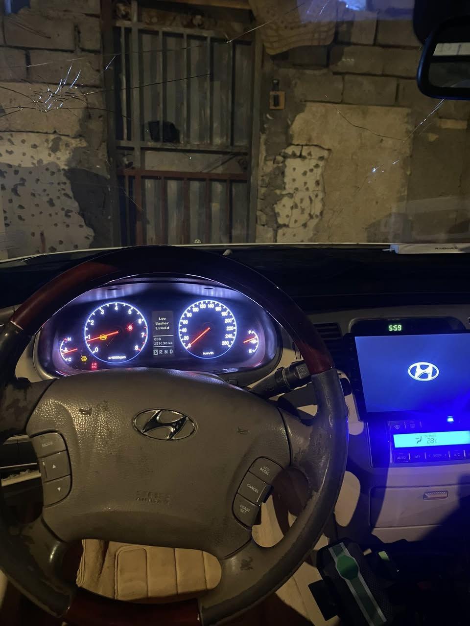 ازيرا 2008 رقم بصره مميز بس ولد بيتهم بل بصره تحويل ثاني بيه سنويه ضايعه ماشين بل معامله باقيه شي خفيف وتخلص سياره مصبوغه عام مكينه 3300 ستوني شاد مكينه وكير سياره بيه نواقص بسيطه فول موصفات فتحه كراسي كهرباء صرفيته حلوه سعر75 
ما متواجد فيس *********** مكاني بصره
