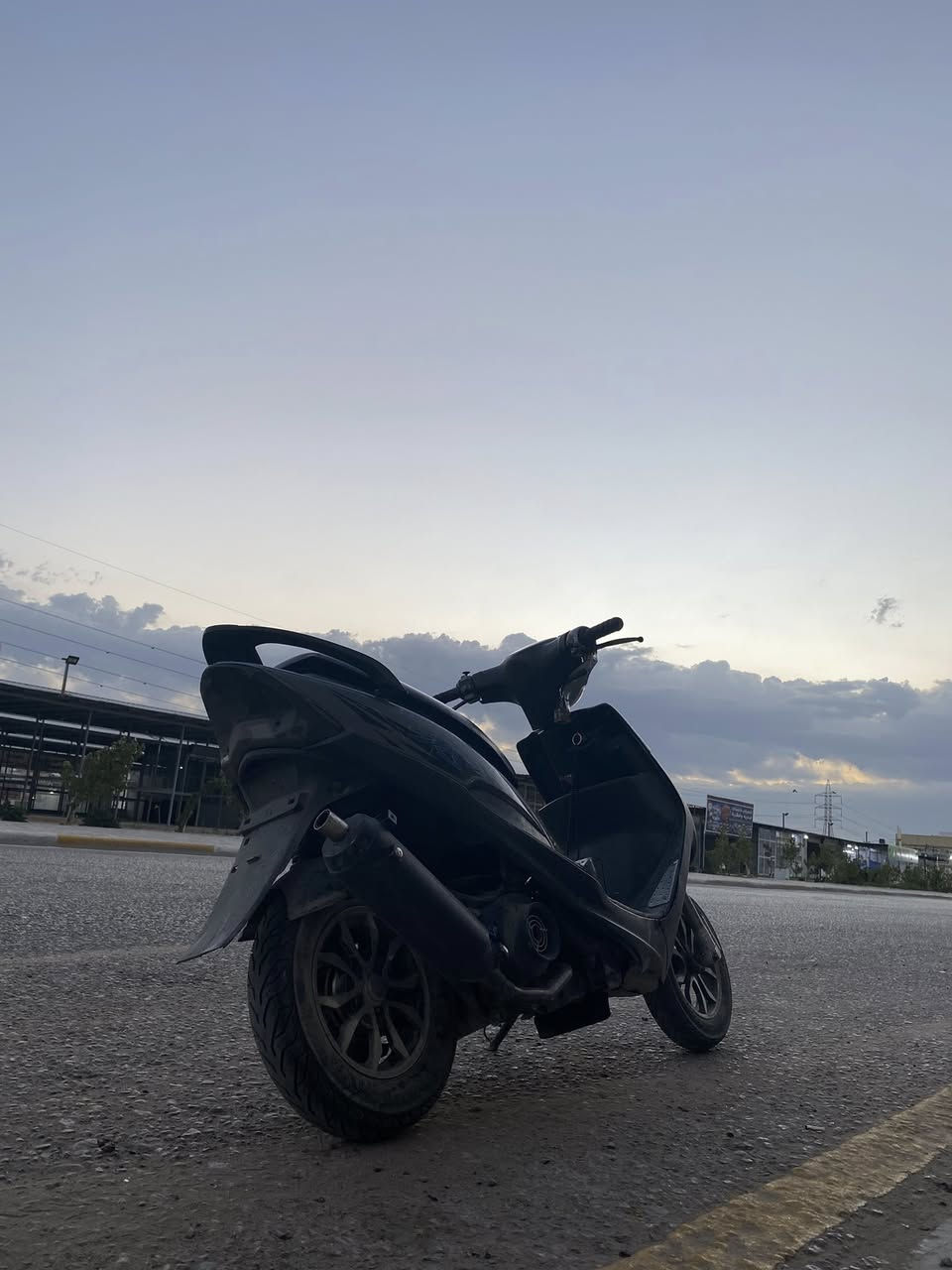 للبيع ماكس عدله
بوشة 55
بيها شلعه حلوه ومعدل بيها كلج رياضي
تجي وتفحص الدراجه حلوه 
بيها نقص كهربائيات بيهن طبك الدراجه كلها تشتغل بس تسوي الضفيره 
425سعر 
 
***********

كربلاء حي الوفاء
