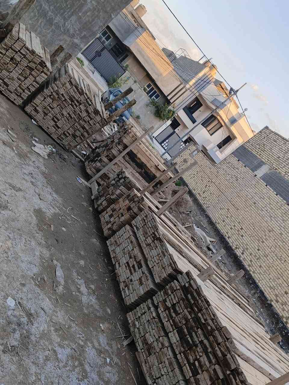 قالب خشب للبيع 11مكعب ونص نضيف العنوان بابل زائد بايات درج ***********
