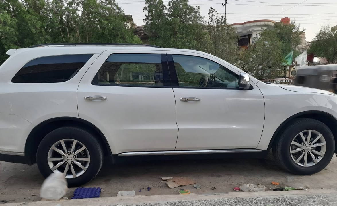 السلام عليكم
للبيع دوج  دورنكو  ٢٠١٧ اصل وارد أمريكي رقم بغداد مشروع وطني فئة sxt  السعر ١٩٥ $ وبيها مجال بسيط  مكان السيارة محافظة ميسان 
***********
*********** 
ابو حسين
