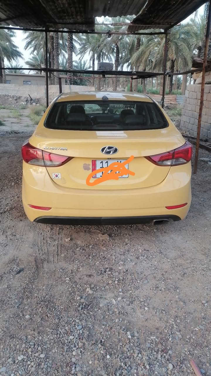 السلام عليكم الانترا 2015 سياره فول جاهزه من حداديه تكون تاير سياره خير من الله سكن  سياره خير من الله سكن بغداد سياره كاميرا سياره حلوه جاهزه من كل شيء بها شغلات بسيطه والسعر مناسب 115 سكن بغداد     ***********
