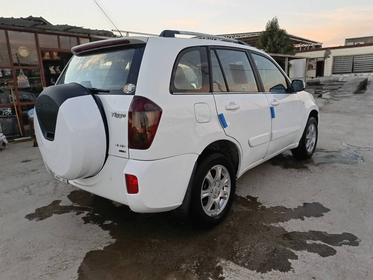 تيكو 2012رقم نجف سنويه 28مكينه كير حداديه كهربائيات كشر مكفول من التبديل والضربه ما عدا رشات خياس مكاني شاميه السعر 47رقم الهاتف ***********
