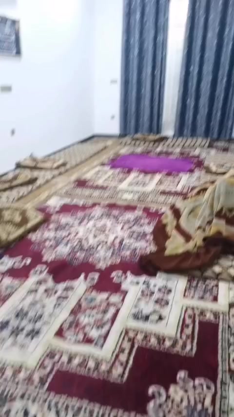 يتوفر بيت في أبو منيصير حي الكرامه قريب جداً من الشارع
المساحة 150متر__ وجه 7ونص
السعر 90وبي مجال
للأستفسار
*********** واتساب
***********
