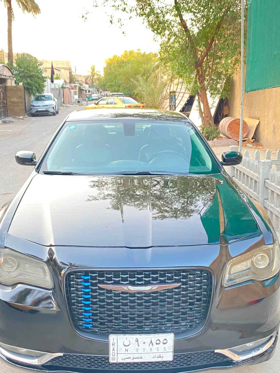 السلام عليكم
كرايسلر اوباما C300
الموديل ٢٠١٥
وارد أمريكي (صور الحادث داخل المنشور)
جاملغ وبنيد (بابين كلير عكس السايق بدون حادث )
المواصفات 
بصمة تشغيل 
تشغيل عن بعد 
كشنات جلد تدفئة تبريد 
كير ماوس 
كشنات كهرباء 
سستم صوت 

مكينة ٣٦٠٠ (٦سلندر) كفالة
كير ٨ نمر كفالة
ماشية (١١٥ الف ميل) استخدام شخصي 
التبريد ثلج مسويلة إدامة كاملة 
السعر المطلوب ١٨٠ وبيهة مجال 
للاستفسار
***********
