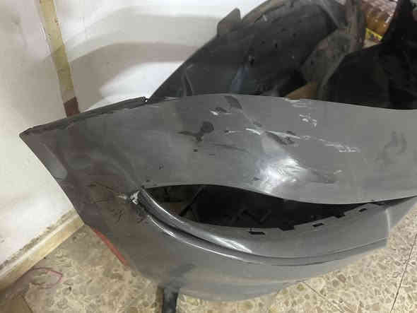 السلام عليكم دعاميه جارجر اصليه مال سياره 18 بيهة تعديل فايبر وزلوغ خفيفه صفحة اليمنه عوزهة بس مساكة
قيم واخذ 
***********
