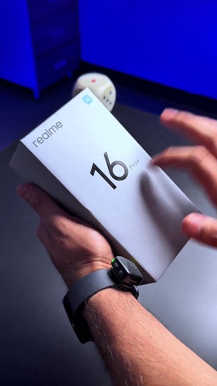 هاتف ريلمي الجديد شكلاً و مضمونناً 
Realme 16 pro plus

هاتف بمعالج سنتب دراگون 7 جيل 4
كاميرا اساسية بسعة 200 ميگا بكسل
بطارية بسعة7000 ملي امبير. 
يدعم الشحن السريع بقوة 80 واط 
رام بسعة 26GB و تخزين داخلي بسعة 512 GB… show hashtags


**إذا كنت صاحب هذا الإعلان وتريد حذفه لأي سبب، رجاءا أرسل رسالة إلى الدعم الفني**