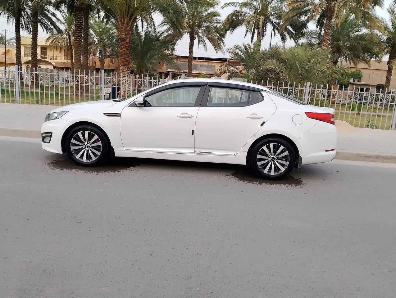 السلام عليكم للبيع اوبتما موديل 2013 خليجي رقم بغداد بسمي سنوية وهزة جدد فووول مواصفات عدا البانوراما مكفولة عدا بارد بسيط بالباب مال السايق محرك 2400 دوش كير ومحرك وضع شركة تبريد ثلج تدفئة صدر أمامي خلفي جديد سيارة جاهزة مابيه اي نقص السعر 137 وبيه مجال مكاني بغداد المحمودية ***********
