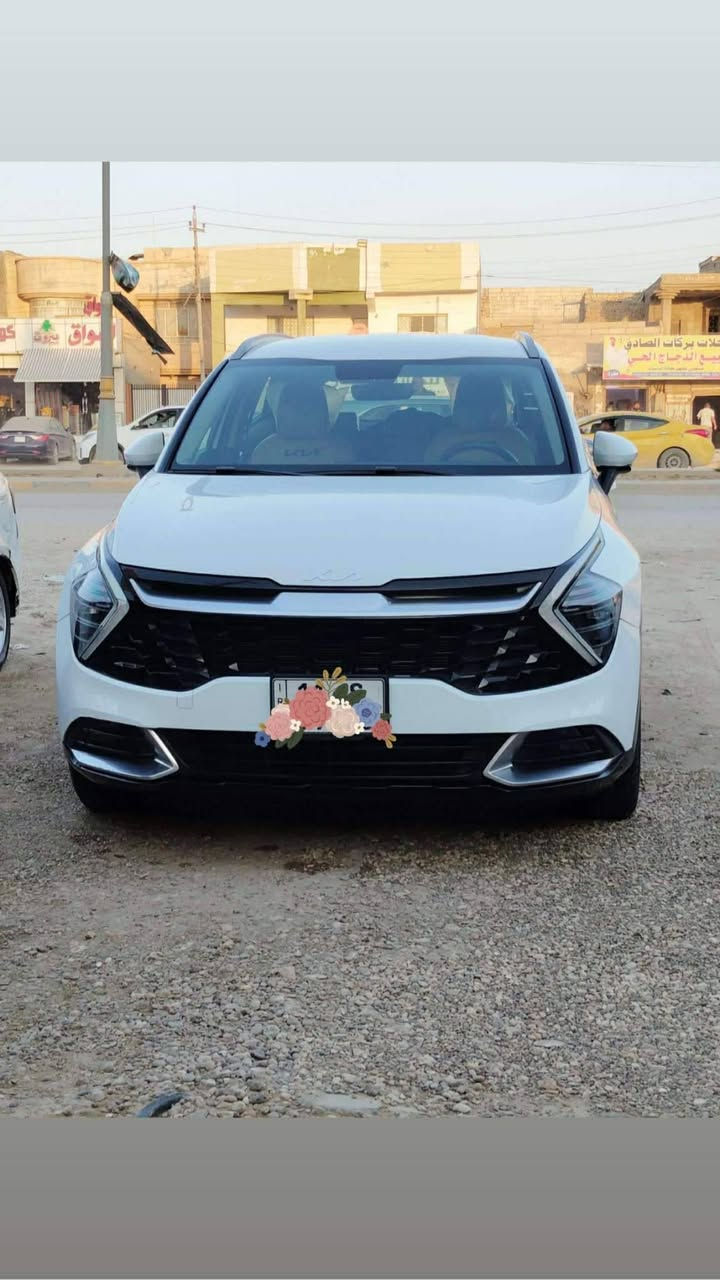 السلام عليكم
سبورتج موديل 22خليجي 
ماشيه 43
مواصفات:
شاشه 
كامره 
ابل كار بلي 
مقاعد كهربائيه اماميه
تدفئه مقاعد اماميه وستيرن 
سايد بريك بصمه 
حساس امامي خلفي 
بصمه ابواب وتشغيل 
تشغيل عن بعد
تحكمات ستيرن 
اوتو هولد 
رادار جانبي
نقطه عمياء 
تبريد قطعتين 
تخم تاير 
كراسي جلد 
مود داريڤ
اناره ترحيب 
 نضام مساعد نزول منحدرات 
جام امامي اوتو السائق والراكب 

السياره باسمي رقمها بغداد 
السعر 218وبيها مجال 
***********
