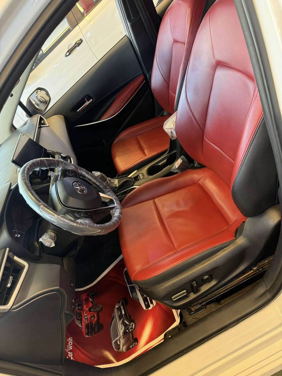 كورلا ٢٠٢٥ هايبرد شكل الخليجي
داخل جلد احمر
كرسي كهرباء ٣ طكات
مكفولة كفالة عامة
السعر ١٥٨$ 
مكان السياره بغداد 
***********
