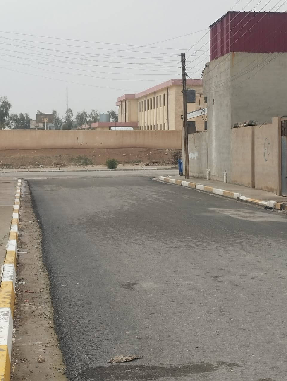 مكتب الحمزة للعقار
للبيع قطعة ارض سكنية مساحه 200م ركن تجاه قبله وشروق خدمات كامله قرب مدرسة الرجاء الابتذائية والمستوصف حي العسكري السعر 46 مليون للاستفسار ع رقم المكتب أو ع واتساب 
***********
***********
