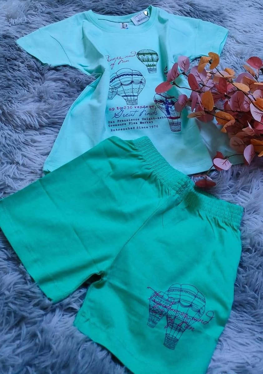 تراكات اطفال يلبس من عمر 5 الى 12 سنه 
السعر 11 الف 
يتوفر توصيل


**إذا كنت صاحب هذا الإعلان وتريد حذفه لأي سبب، رجاءا أرسل رسالة إلى الدعم الفني**