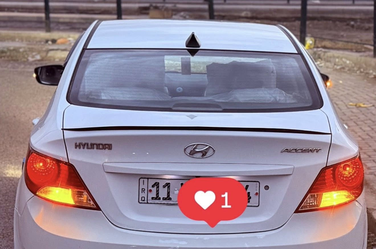 اكسنت خليجي ٢٠١٣ الشركه العامه
محرك دوش ١٦٠٠ سياره نظيفه وجديده  صدر وتخم تاير وتبريد السياره بيها صبغ الهلال الخلفي جوه قبغ البانزين فقط
السعر ١٠٧ بيها مجال بسيط
رقمها بغداد بسمي في حي الاعلام
***********
