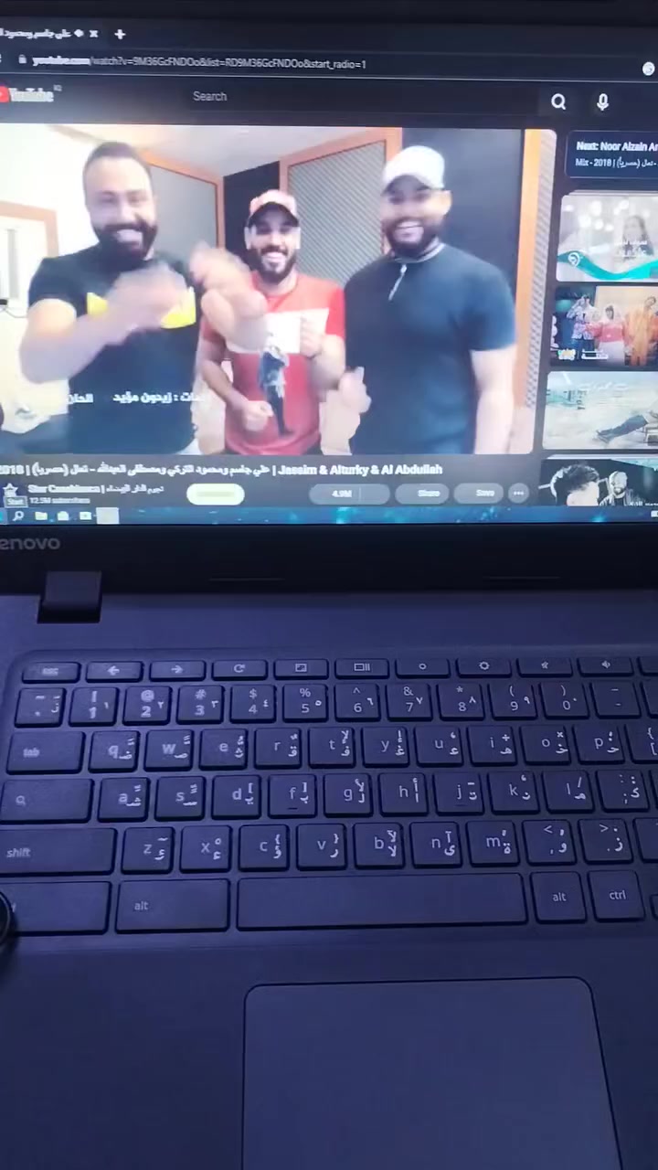 السلام عليكم ورحمه الله وبركاته
لابتوب للبيع السعر 75 وبيه مجال. 

ماوس وشاحنة كلشي كامل مابيها لافطر ولاكسر وشحنها كلش زين وتشغيلها مثل مموجود كدامكم. 

للتواصل واتساب / ***********
