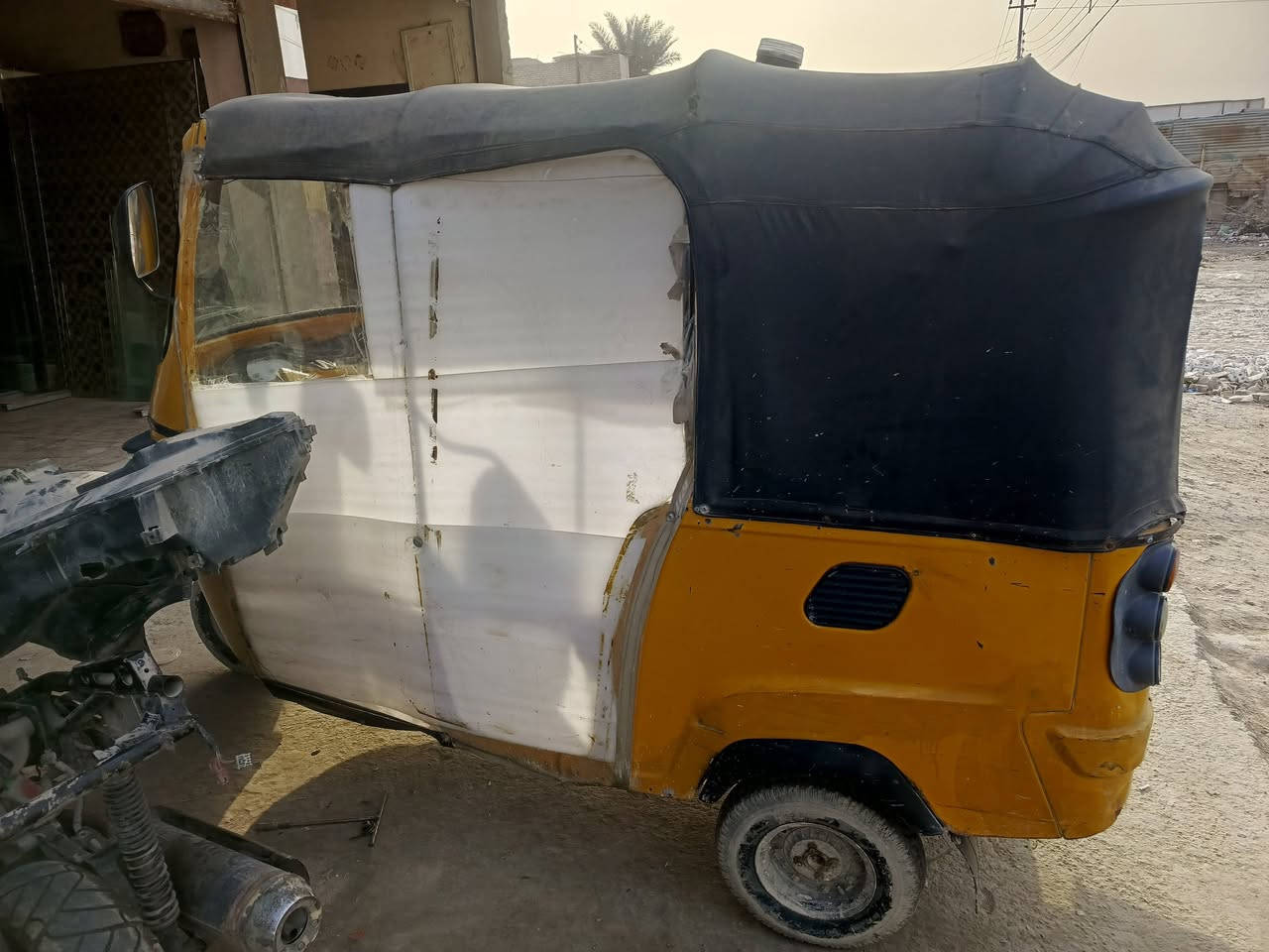 سلام عليكم تكتك بياجو للبيع موديل 2018اوراق كامله تكتك خير من الله شغل واطلع سعر 1مليون و 400وبيها مجال قليل العنوان بغداد جسر ديالى الجديد وهاذا كشرها كدامك مابيها خياسات واذا اكو مراوس شعندك نزل بالتعاليق محركها بلادي تكتك مستعجل عليها


**إذا كنت صاحب هذا الإعلان وتريد حذفه لأي سبب، رجاءا أرسل رسالة إلى الدعم الفني**