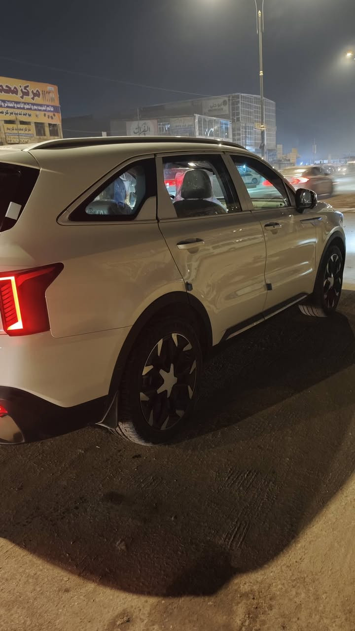 سلام عليكم
سورنتو2025 خليجي 
السياره ضمان الشركه الدوليه
زيروو ماشه 3000
((مواصفات السيارة ))
*
محرك//6سلندر 

اربع وضعيات قياده Ece-tcomFoR-smdt-cpot-
بصبة تشغيل+بصمه ابواب+تشغيل عن بعد
*كير موس
*ويل 20
*تحريك ريمونت امامي خلفي
*مثبت سرعه
*سايد بريك بصمه
*حساسات اماميه خلفيه 6 جهات
*ضوئيه زينون+LED+كاشفات
*باك لايت LED 
*كامرا/360درجه/ دواره
*شفتان مقود
*شاشه كبيره نكفيشن
* اضاءه داخليه هادئه لمس ( الاضاءه ثلجيه امامي خلفي من جانبين الكراسي الخلفيه)
* مقاعد مخمل ( كهربائيه) 
*شاشه لمس تبريد 
*ثلاث قطع تبريد 
*نظام -مانع انزلاق+نزول منحدرات
*اشاره بالمري الجانبيه
*منفذ طاقه + شاحن لاسلكي 
* صندوق كهرباء 
بعد بيه مواصفات أكثر 
عنوان بابل الحله
***********
