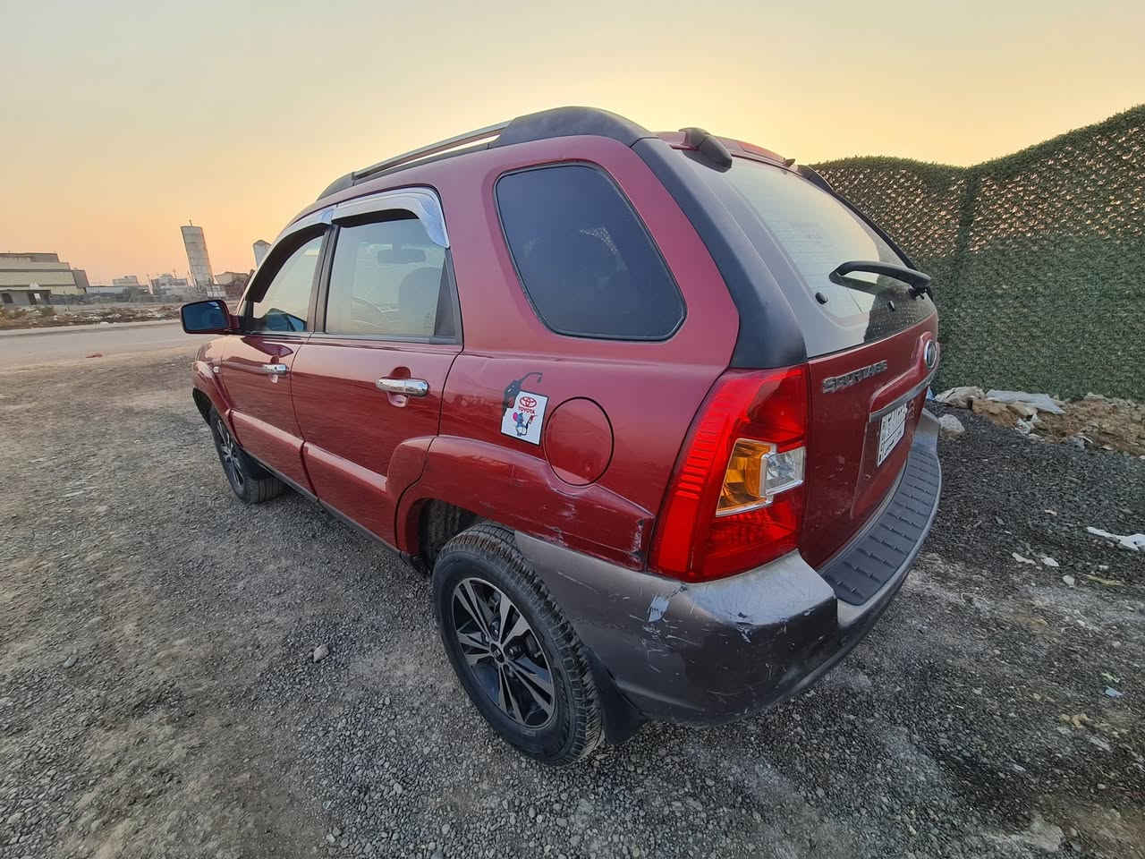 سبورتج  ٢٠٠٧ خليجي بغداد  مكفولة بدون صبغ السعر ١١٣$ 
*********** مكاني بغداد قرب تقاطع درويش السيدية 
*********** مكينة ٤ سلندر  

جاهزة من كلشي اي نقص ما بيهة 
تبريد شغال   صدر امامي خلفي جديد 

تخم تاير وغرفة جدد
كهربائيات كلهة شغالة
