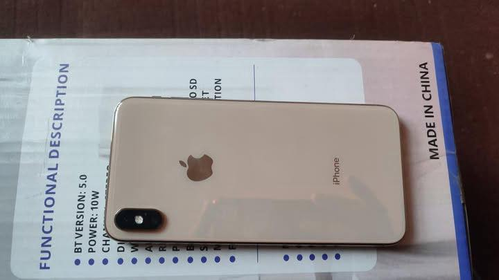 ايفون اكس ماكس للبيع ذاكره 256دبل سيم كارت كلشي مابدل بيه بطاريه 79سعر خاص  مكاني الديوانيه التقيه هاتف ***********
