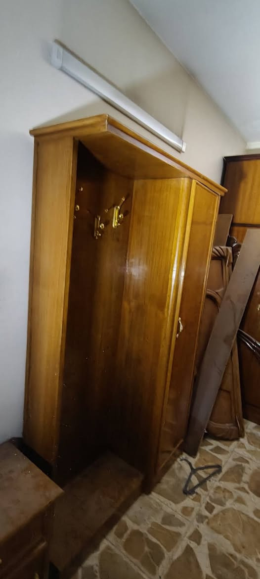 سلام عليكم غرفة  عراقية تزكام ملحق نضيفة صاج 
للبيع سعرها 600 بيها مجال *********** واتساب
