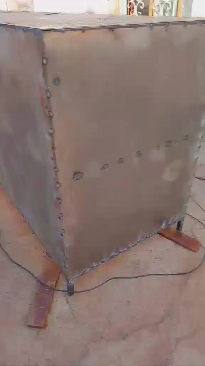 السلام عليكم 
عمل خانات الطول 4 متر والعرض 1 متر 
***********
