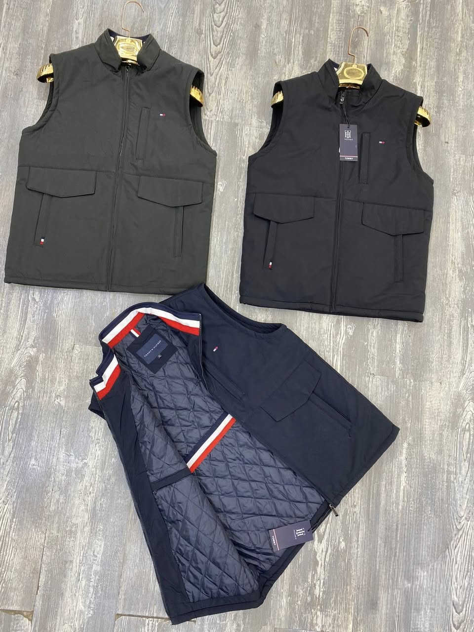 NewO2#
يلك وتر بروف

قالب صحيح  ماركة Tommy 
سعر القطعة 30 الف
قطعتين 55الف
القياس 
S,M,L,xl,2xl,3xl
‎قابلة على التجفيف السريع  ماركة فاخر الصُنع ذات  

‎جودة عالية جداً وتصميم عصري يمتاز بالراحة اثناء الاستخدام 

‎متوفر  كما موضح بالصور

————————
العنوان المحل :الصويرة شارع النجمة مجاور اسواق بيت صخي داخل الفرع ازياء O2

‎‏‎
التواصل على الخاص آو مراسلة على واتساب  او الاتصال على الرقم 
***********
