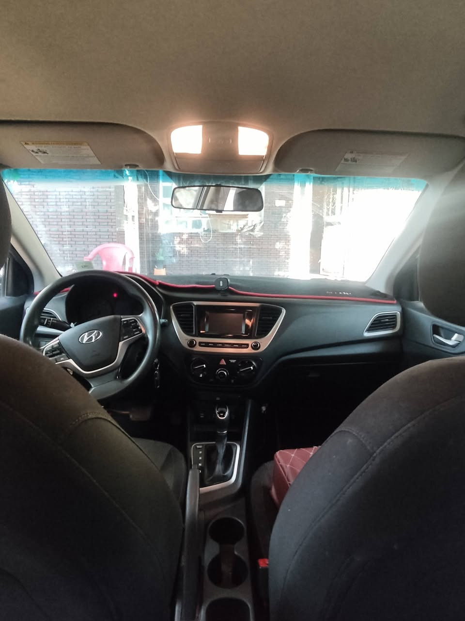 السلام عليكم
اكسنت 2019 وارد امريكي بچم كبس ضربته جنطه وارجعه نفسه ( صورة الحادث بمنشور والسونار وياه)
مكنية GDi 1600
السيارة معوقين بشهر العاشر تصير حرة ( باعتبار حرة) وكالة عام وتحويل مباشر من تخلص المدة 
السعر 110 وبيه مجال 
مكان السيارة كربلاء 
***********
