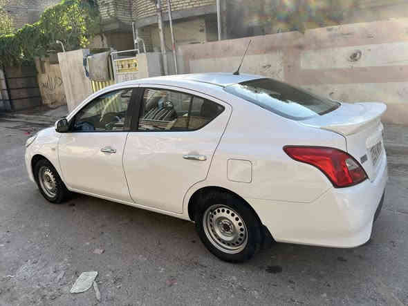 السلام عليكم 
سني هندي اصلي موديل 2021 كفاله عامه 
بس دعاميه اماميه مصبوغه اثر شخوط بلاستك ممحسوبه موجود سونار بلمنشور 

رقم شمالي رقم جديد وهزه جديده قبل شهر سويتها 
تحويل مجاني 
 
شاشه كار بلي اصليه 
ويل مميز 
مكينه كير كفاله عامه 
ماشيه ١٠٠ الف حقيقي 
السعر 111 ورقه وبيها مجال بسيط حك الجيه 
مكاني بغداد الاعلام التراث 
***********
