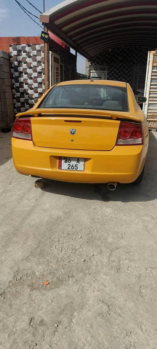 جارجر ٢٠١٠
خطهه كربلاء بغداد مكاني ديوانيه سنويه ورقم وهزه جدد صبغه جديده تخم تاير حداديه وكاردن جدد بيهه جاملغ امامي 
السعر ٩٠ تريد وكاله او تحويل 
***********
