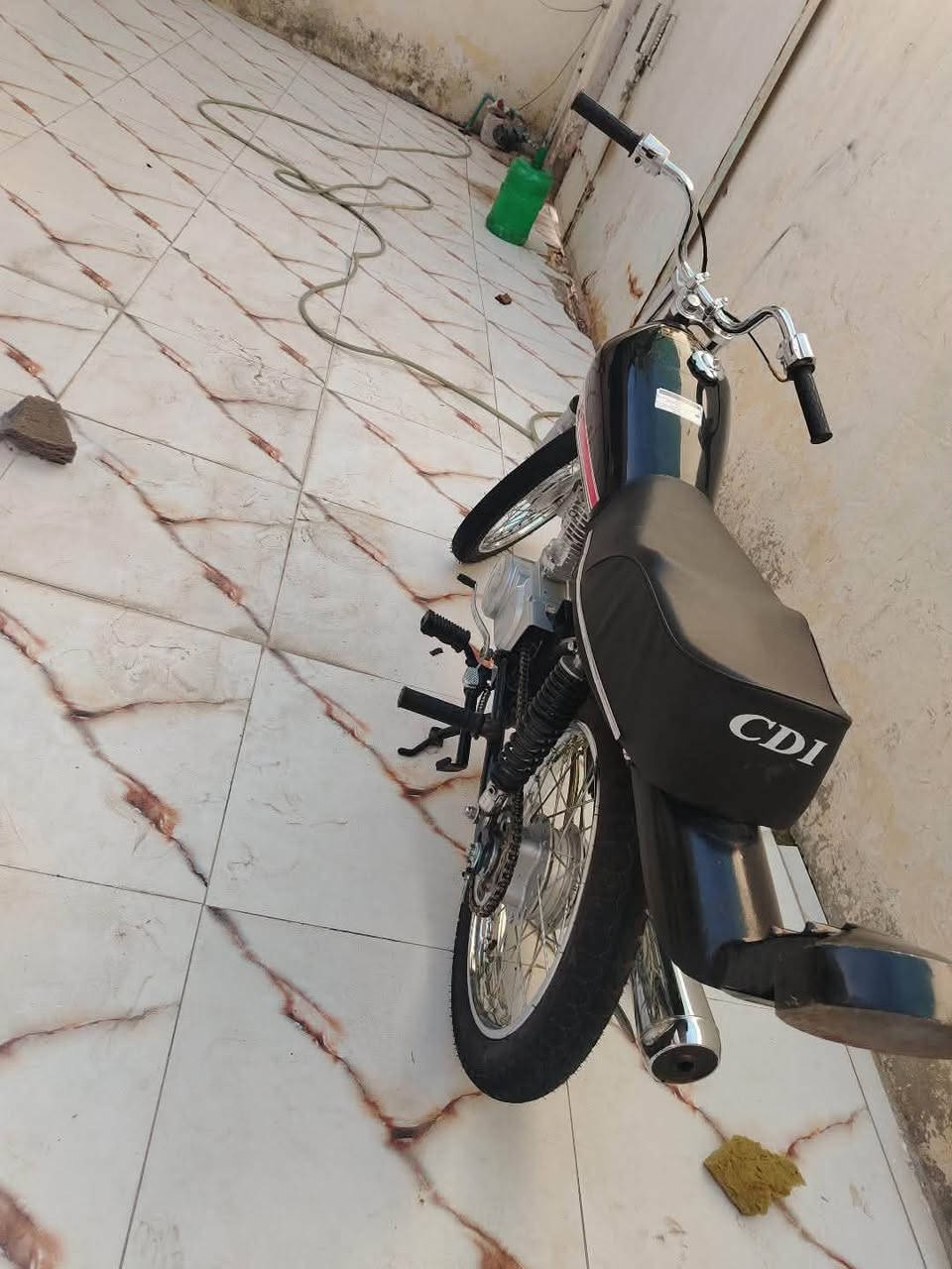 دراجة قبل فتره معمره نضيفه مفتوحه بس ولفات ول باقي كفاله مكان ناصريه حي اور شراي يدش خاص او يتصل عليه ***********وداجه كلك كلك كلك
