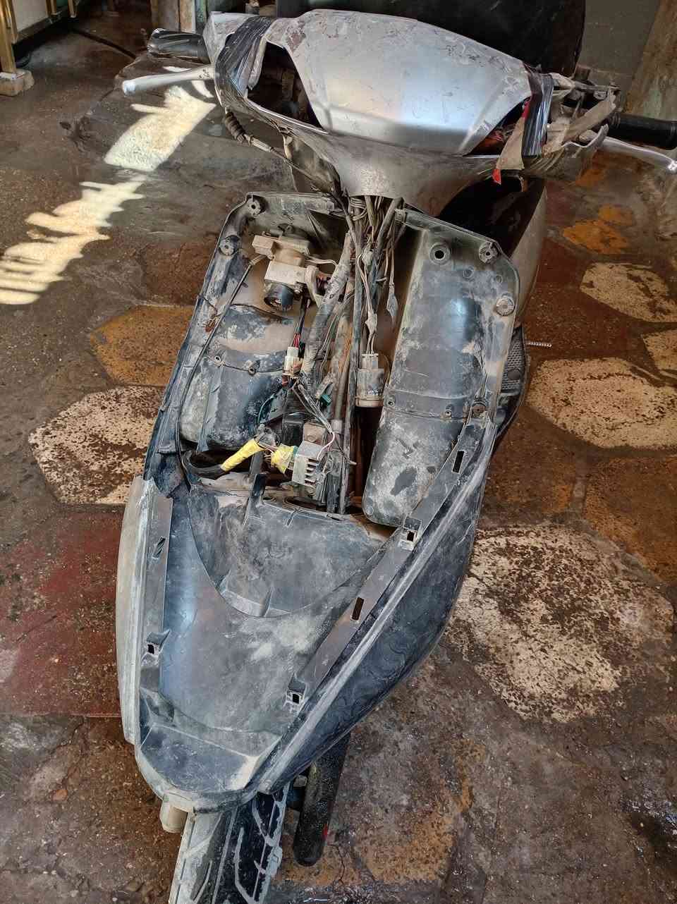 السلام عليكم
دراج لبيع شغال بس بيهه دخان محرك حلو
الىكسل بي ونه شغال حته السلف ب170وبيه مجال
الرقم الهاتف ***********
