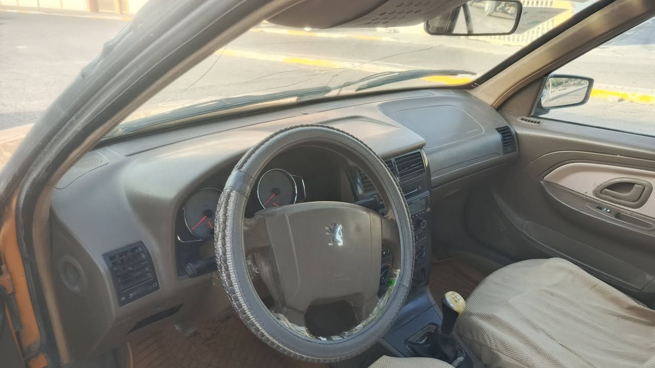 السلام عليكم 
بيجو ٤٠٥ موديل ٢٠١٧ 
كير مكينه حداديه تبريد مكفولات 
هيئه وغرامات مصفره سنويه صاقطه صار شهرين 
شرط المداور 
سياره نضيفه كشرها مكفول من التبديل والضربه القويه دوسات معمره وهلات ثنين السياره حلوه ونضيفه تعال كلبها وقتنع بيها وبلخدمه 
عنواني ديوانيه مركز محافضه 
*********** 
*********** وتساب
