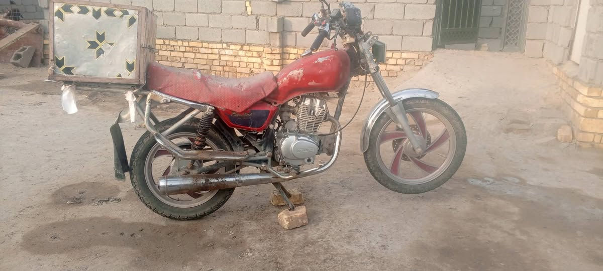 سلام عليكم دراجه البيع موديل 2013 كلك كلك مكاني ناصريه محرك دايون ما مفتوح  قرب الحولي *********** الاستفسار الانتصال
