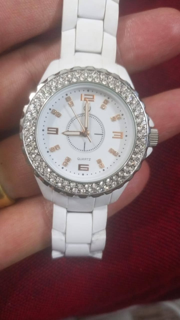 ساعه ماركه ياباني نسائي قطعه تخبل كلش حلوه وراقيه كوالتي عالي ضد الماء خلي سعر وبل عافيه على ياخذها


**إذا كنت صاحب هذا الإعلان وتريد حذفه لأي سبب، رجاءا أرسل رسالة إلى الدعم الفني**