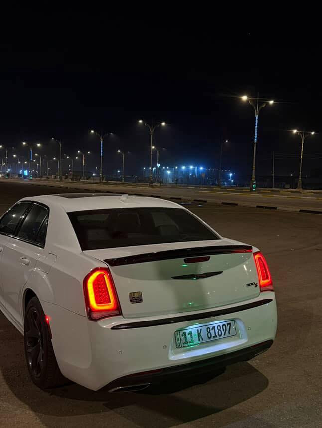 (S/ Hemi ) كرايسلر
الموديل: [2021 ]

المحرك: [ V8 / 5.7 ]

الكير: [ آوتوماتيك ]

الممشى: [57 الف ميل ]

اللون : [ أبيض - صدفي ]

الحالة: [ السيارة وارد أمريكا ضررها جاملغ عكس السائق ، بدون أيرباك ]

[  السعر  خاص 

[ المواصفات ]

- السيارة فئة S يعني فوووول مواصفات 1/1

[ الاضافاات ]

-السيارة Stock بوضع الشركة ما عليها اي اضافة

الموقع: [ كربلاء المقدسة ] P
ا
للتواصل واتس اب او اتصال : [ *********** ] 
السعر ٣٢٢
