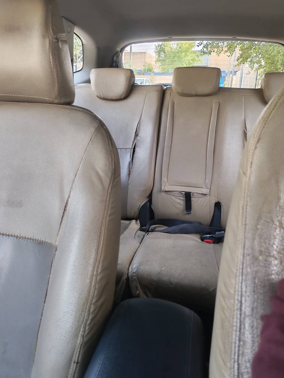 كيا كارنز 2016 للبيع
7 راكب
رقم كربلاء الماني سنويه تنتهي بشهر الثالث
موقع السياره بكربلاء
بيهه شخوط بسيطه و طخه بالجاملغ
منظومة تبريد جديده
منظومة ستيرن جديد
سعر 155
رجاءا فقط الشراي يتواصل وياي....


**إذا كنت صاحب هذا الإعلان وتريد حذفه لأي سبب، رجاءا أرسل رسالة إلى الدعم الفني**