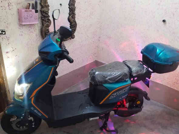 دراجه للبيع 5 باتري كبار لدراجه بعدهي جديده للستفسار الاتصال على الرقم *********** بي واتساب
