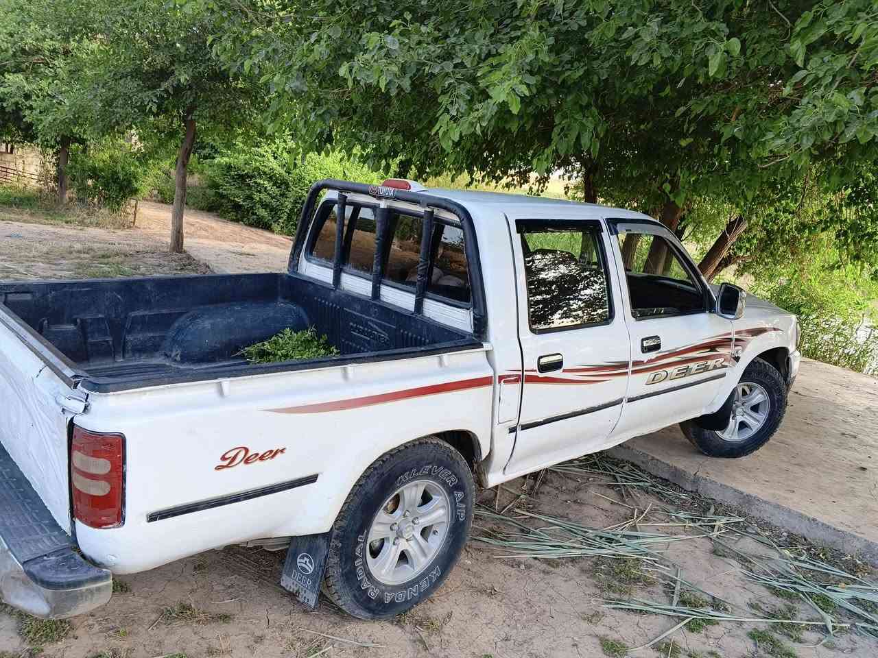 پیکاب دێر 2008
گێرو مەکینەو اکسلی بەشەرت 
ناو سور دشپول مەرزیە 
چوار تایەی لۆک پێشو پشتی توندو تۆڵە
دەعامی بۆ دەعامی بەشەرتی فیتەر 
مەنەفێست فسفۆڕ
خوار بازار 26
***********
