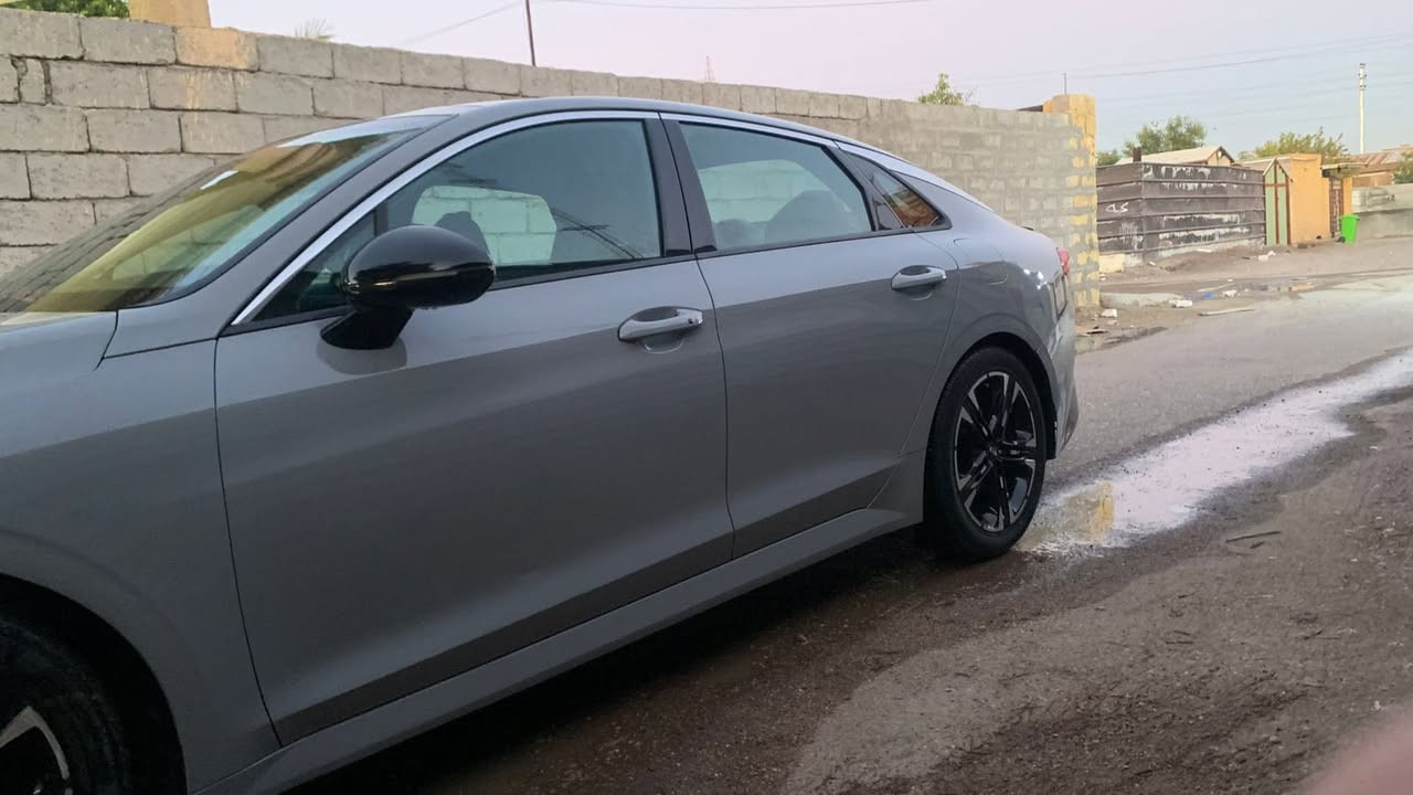 السلام عليكم 
كيا K5 جيتي لاين فول مواصفات للاخير 
رقم اربيل الجديد  لون اسمنتي محرك 1600 تيربو 
حادثها  بنيد سطحي
 بدون اي دواخل باقي السياره كفاله عامه السعر 185 وبيها مجال
عنوان بغداد التاجي 
***********
