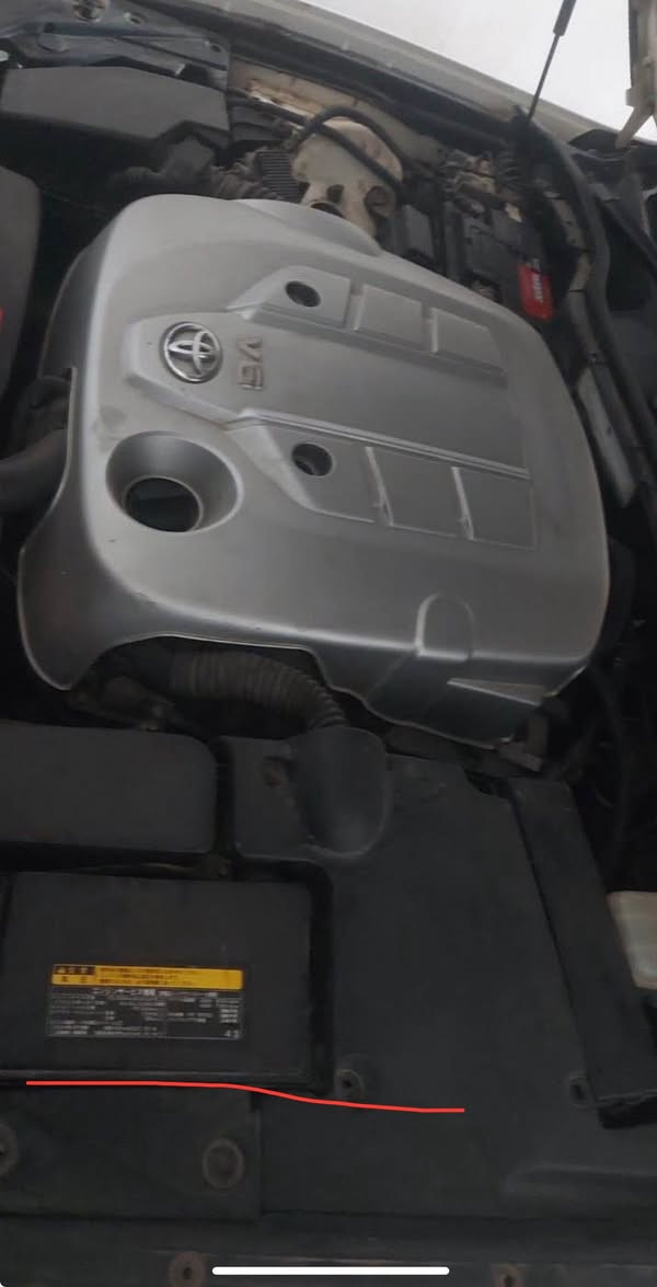 بە ناوی خوای بەخشندە
رۆیال١٨٢ قەترەی دوکەلی نیە 
2005 
پێشو پشتی کراوە بە سپۆرت 
سڵایتە 
حاسەیە
لایت ناچەی کوێر
پێشو پشتی کەپسە 
چرکەی تیا نیە 
پەردەیە
ناو زەردە 
سوکان لێگزز 
برێکی بەستراوە
کامل جوانکاری بۆ کراوە
کامل مەسرەف کراوە 
قەترەی دوکەلی نیە بە تەحەدای هەرجی وەستایە
بۆ شوختو چالو قوپ لەو سەیارەیا مەگەرێ 
تازە داخڵە 
ماڵەکە رێک پاکەتیە 
لەناو پاکەت هێناومەتە دەر 
یەک دەستە 
چوار تایەی لۆک 
سێ رۆژە رۆنی گۆردراوە 
تەقەو رەقەو دارو بەرد بەشەرت 
یانی نمونەیە نمونە 
گەر  مشتەری نی سەرمان مەهێشێنە 
نرخی 50 معامەلەکی کەم زۆریش کەم 
0750 3218601
***********
