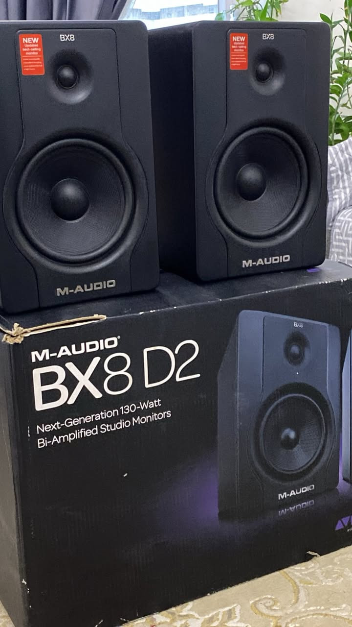 سماعات BX8
اخو الجديد مشتريها قبل ٦ اشهر  
للاستفسار خاص او الاتصال واتساب ***********
