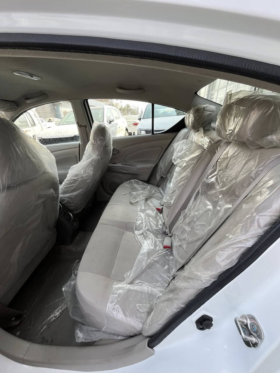 سني موديل2025مصري
رقم أربيل تريد وكاله تريد نقل ملكيه
المواصفات:
أربعه جام كهرباء
شاشه وكامره
وحساس خلفي
السياره ماشيه 15ألف 
السعر 122ورقه
للتواصل***********
